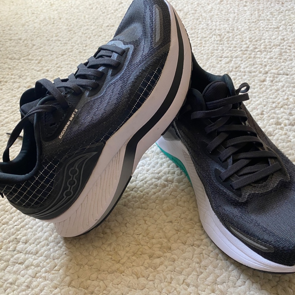 Women's Saucony Endorphin Shift 2 Running Shoes